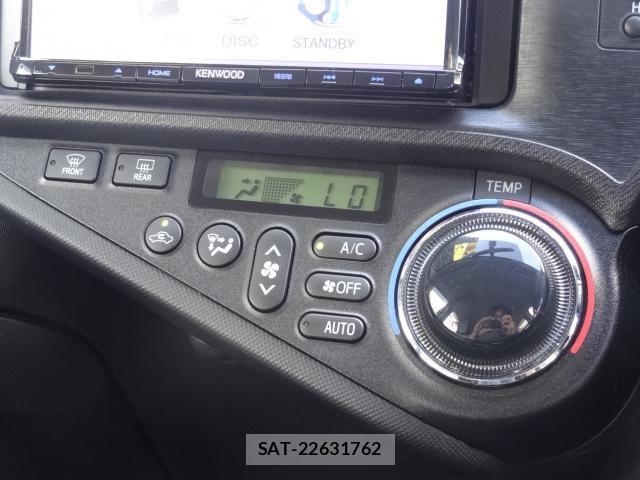 Toyota AQUA 2014-06 8343387-12