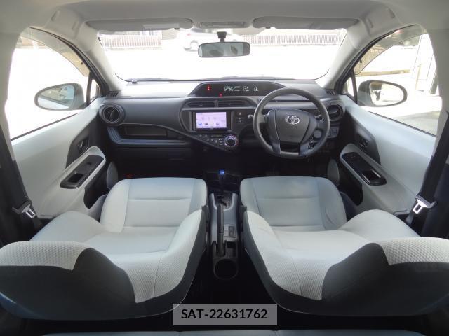 Toyota AQUA 2014-06 8343387-2