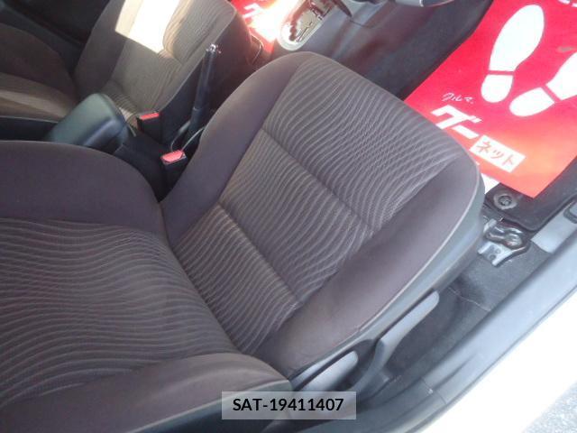 Toyota AQUA 2016-06 8343477-10