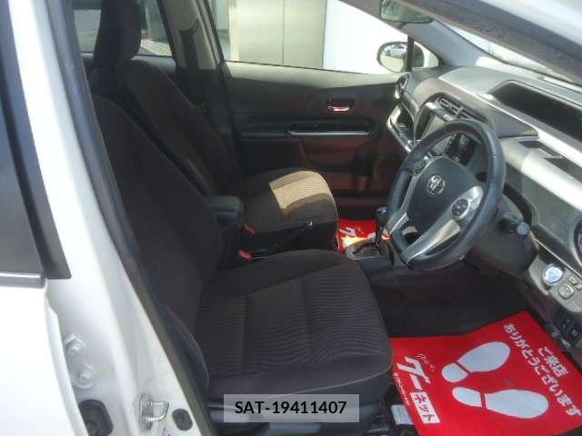 Toyota AQUA 2016-06 8343477-13