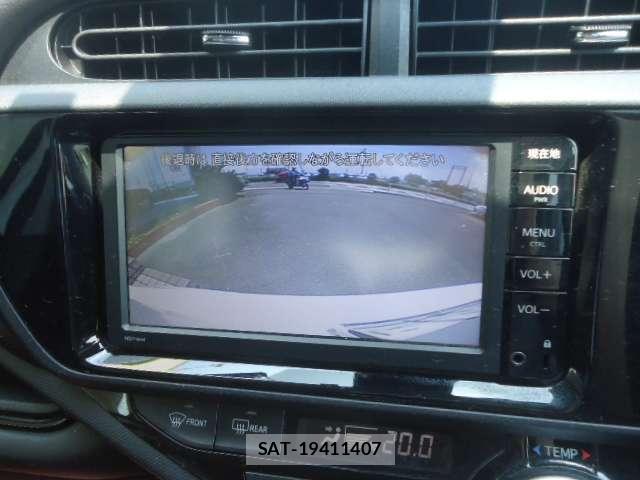 Toyota AQUA 2016-06 8343477-5