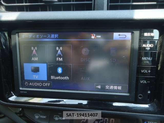 Toyota AQUA 2016-06 8343477-6