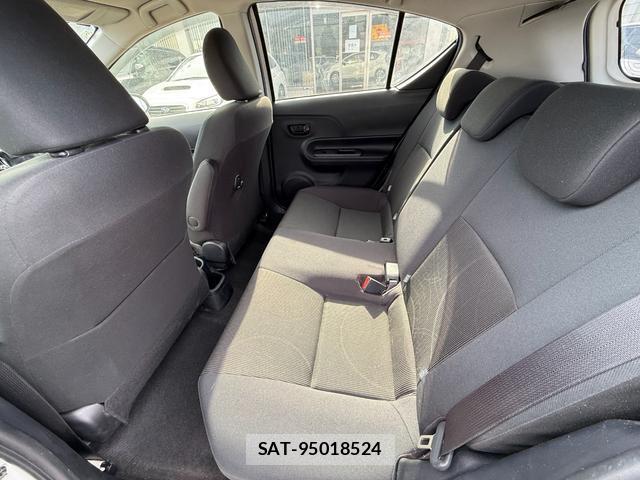 Toyota AQUA 2017-01 8343536-16