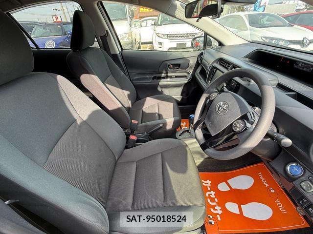 Toyota AQUA 2017-01 8343536-3