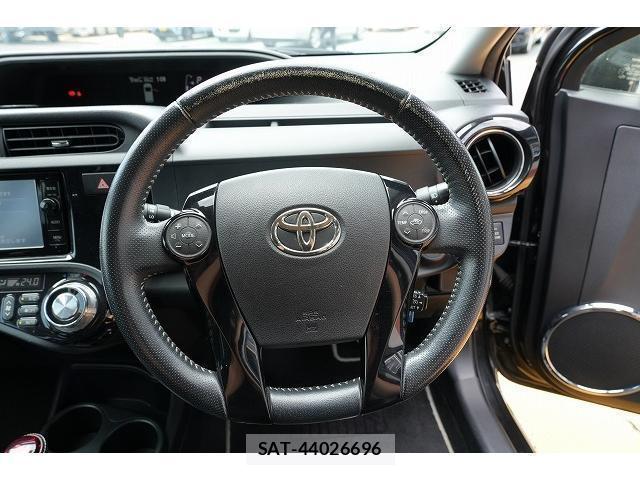 Toyota AQUA 2016-07 8343851-11