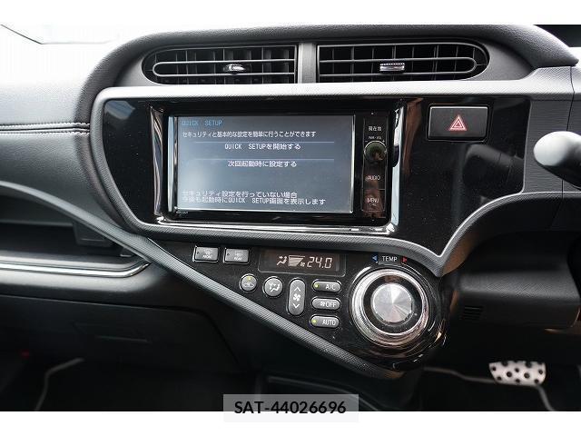 Toyota AQUA 2016-07 8343851-12