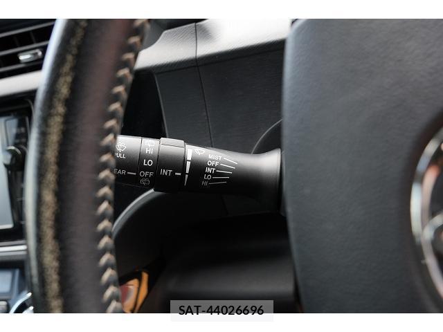 Toyota AQUA 2016-07 8343851-13