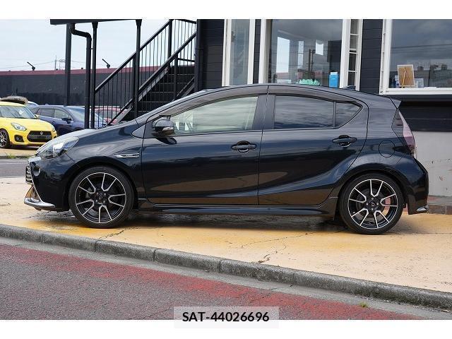 Toyota AQUA 2016-07 8343851-18
