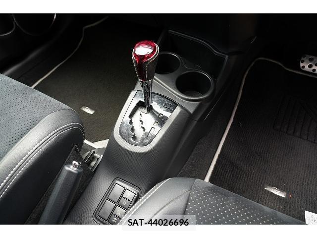 Toyota AQUA 2016-07 8343851-4