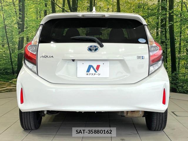 Toyota AQUA 2017-06 8343877-14
