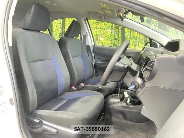 Toyota AQUA 2017-06 8343877-7