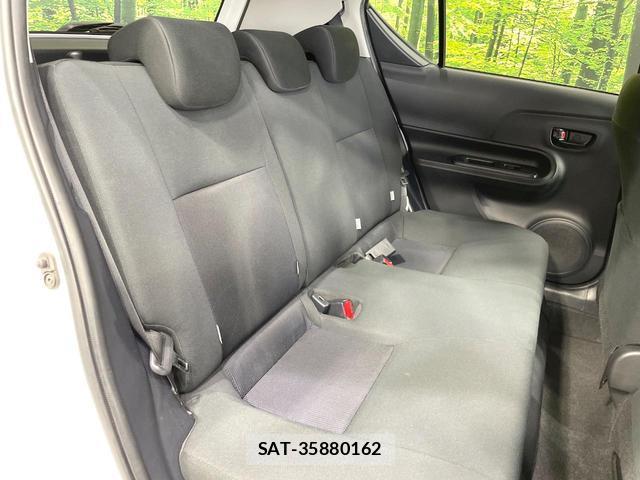 Toyota AQUA 2017-06 8343877-8