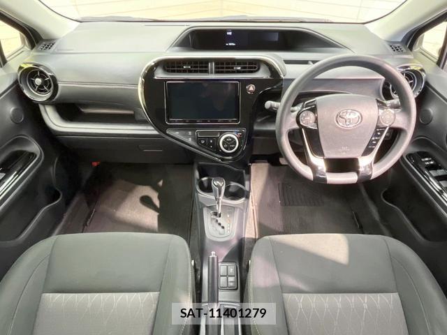 Toyota AQUA 2020-04 8344046-1