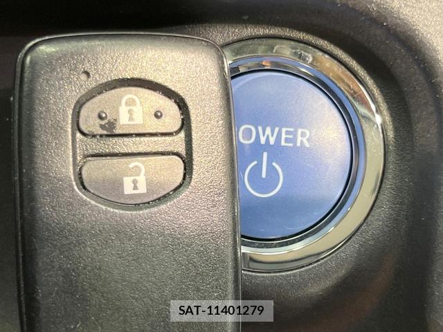 Toyota AQUA 2020-04 8344046-4