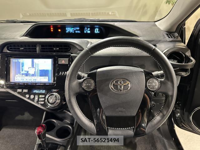 Toyota AQUA 2016-04 8344098-17