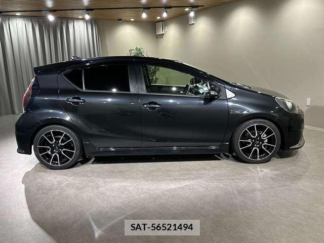 Toyota AQUA 2016-04 8344098-3