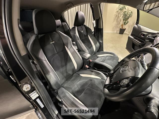 Toyota AQUA 2016-04 8344098-5