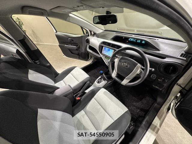 Toyota AQUA 2013-07 8344099-5