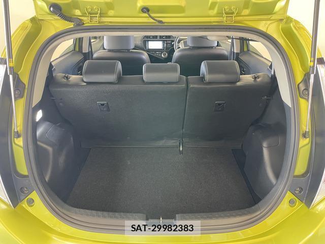 Toyota AQUA 2015-03 8344121-15