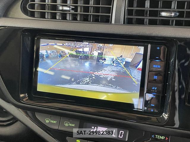 Toyota AQUA 2015-03 8344121-4