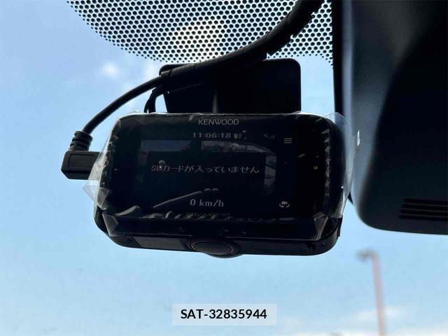 Toyota AQUA 2017-06 8344210-7