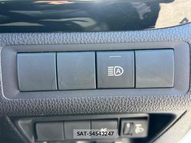 Toyota AQUA 2023-06 8344214-10