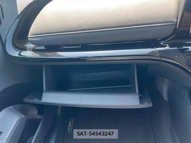 Toyota AQUA 2023-06 8344214-12