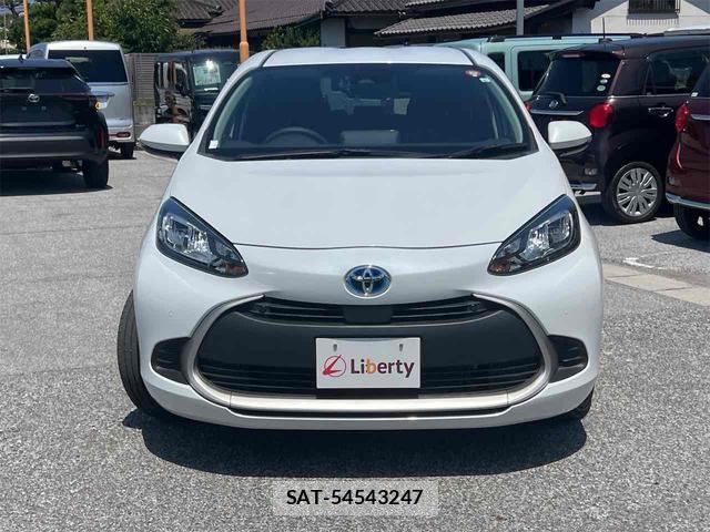Toyota AQUA 2023-06 8344214-13