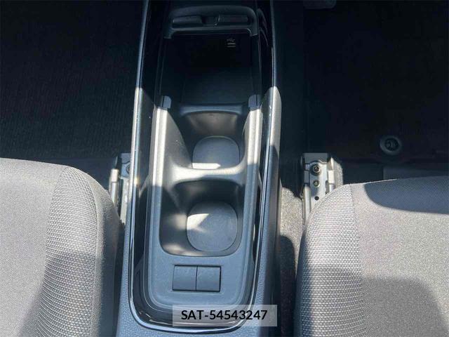 Toyota AQUA 2023-06 8344214-7