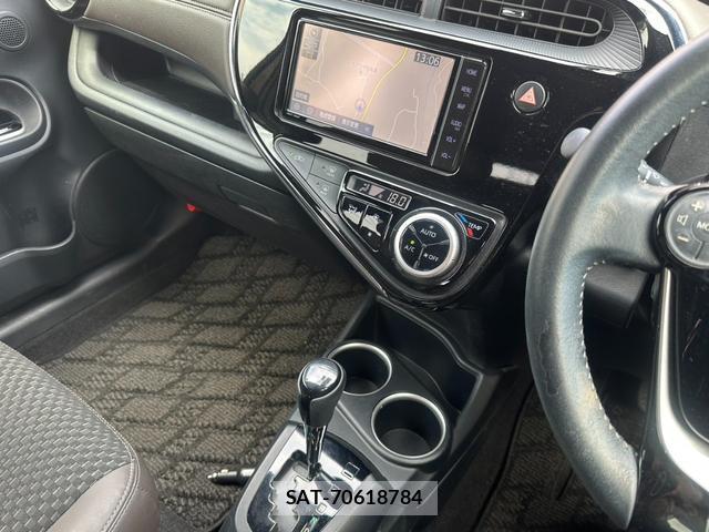 Toyota AQUA 2018-11 8344242-10