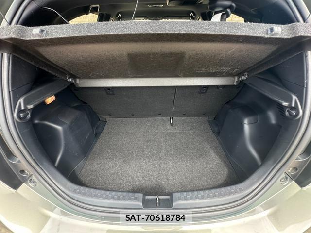 Toyota AQUA 2018-11 8344242-19