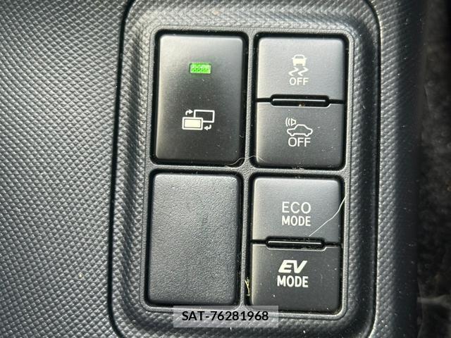 Toyota AQUA 2018-11 8344243-13