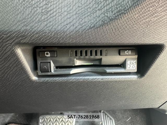 Toyota AQUA 2018-11 8344243-15