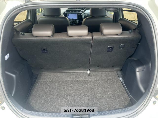 Toyota AQUA 2018-11 8344243-19