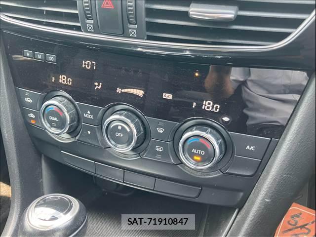 Mazda ATENZA WAGON 2014-01 8343147-11