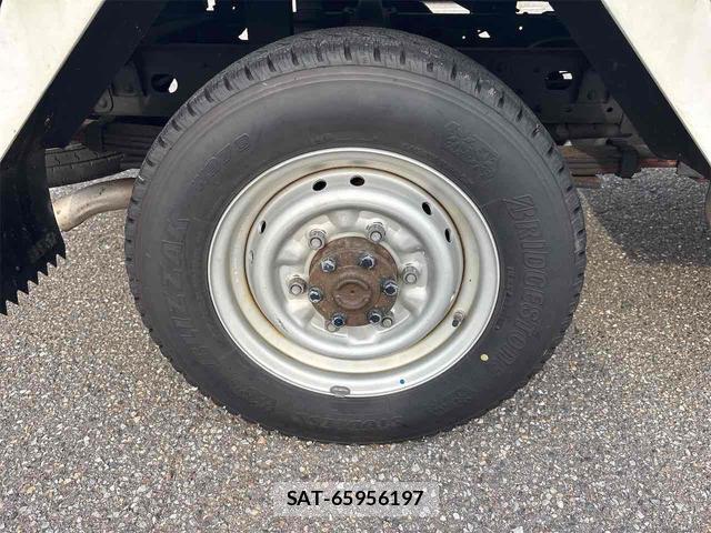 Nissan ATLAS 2017-04 8342322-13