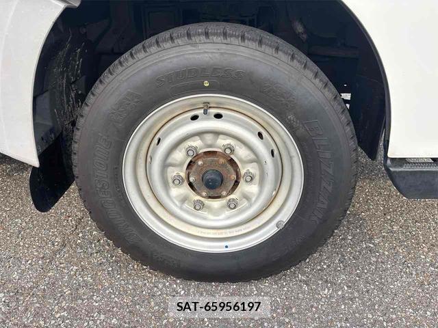 Nissan ATLAS 2017-04 8342322-15
