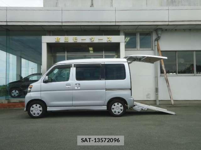 Daihatsu ATRAI WAGON 2012-09 8343478-16