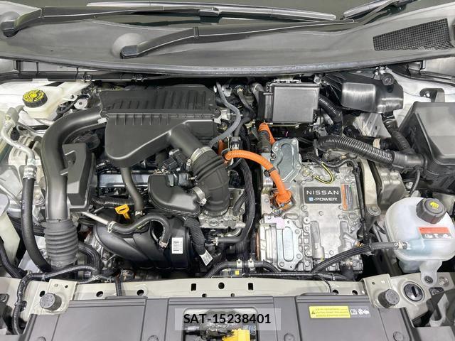 Nissan AURA 2021-10 8343045-17