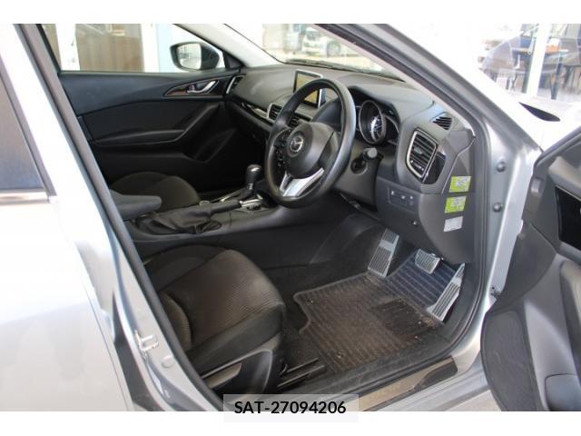 Mazda AXELA 2015-09 8343596-16
