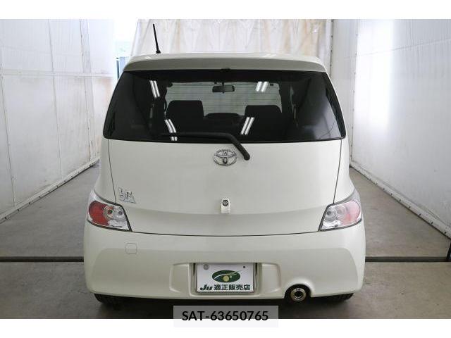 Toyota BB 2010-11 8344004-10