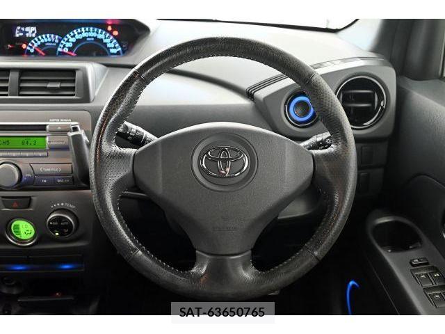 Toyota BB 2010-11 8344004-18