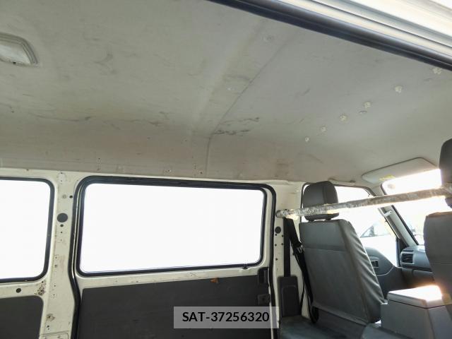 Mazda BONGO VAN 2015-09 8343578-10