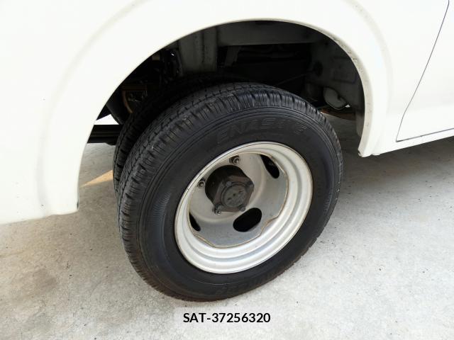 Mazda BONGO VAN 2015-09 8343578-18