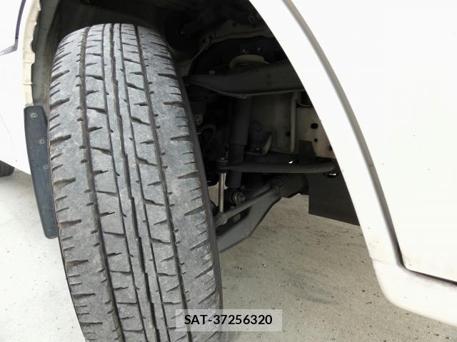 Mazda BONGO VAN 2015-09 8343578-19