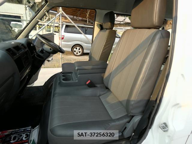 Mazda BONGO VAN 2015-09 8343578-2