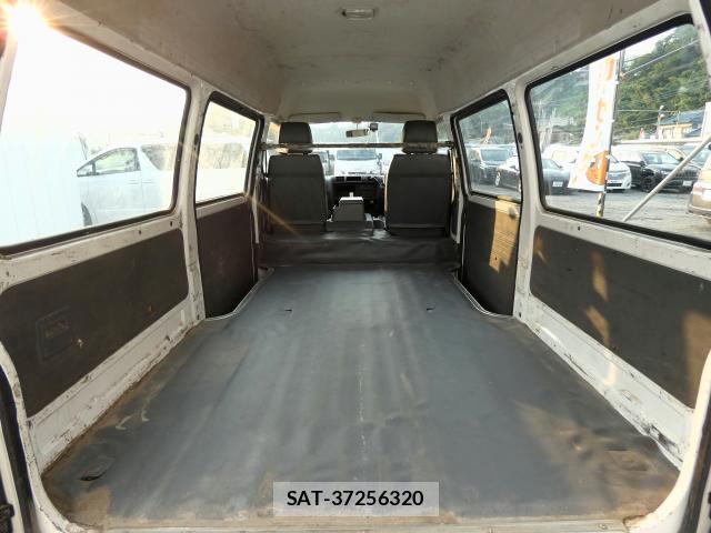 Mazda BONGO VAN 2015-09 8343578-9