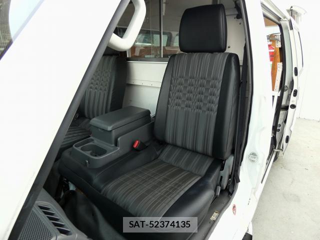 Mazda BONGO VAN 2016-06 8343579-15