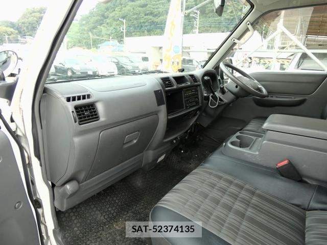 Mazda BONGO VAN 2016-06 8343579-16