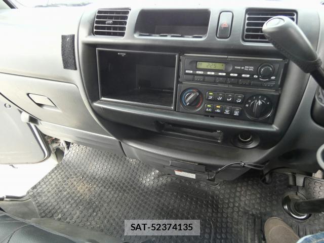 Mazda BONGO VAN 2016-06 8343579-17